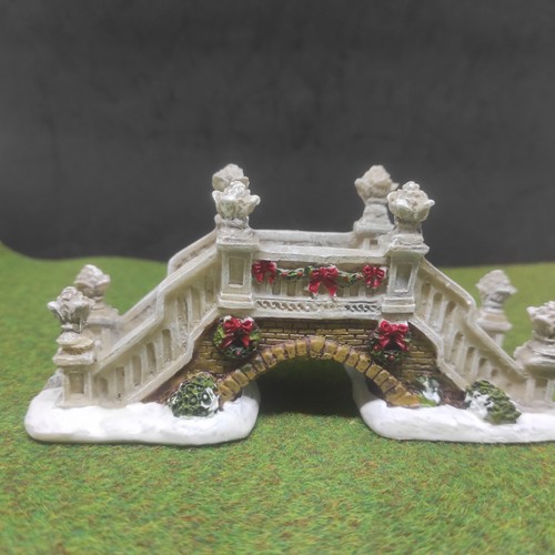 Luville lemax figurine - luville,