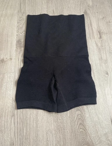 Short gainant taille haute