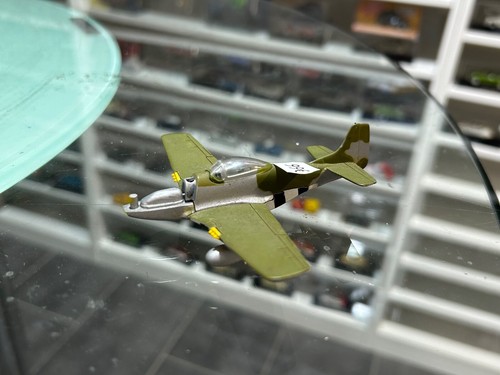 Avion mustang - 51,