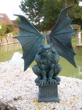 HF1540  FIGURINE STATUETTE