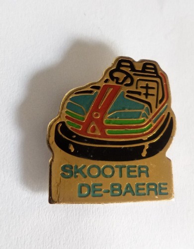 Pin skooter baere auto - pin's,