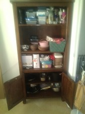 Armoire marrons en bois bon