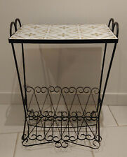 Ancienne desserte porte revues ou vinyles vintage 1950 fer forgé noir carrelage 