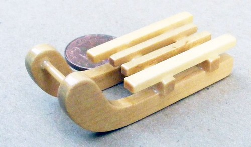 Maison poupées luge - poupées, en