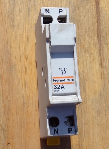 Coupe circuit legrand 32a 380v - circuit,