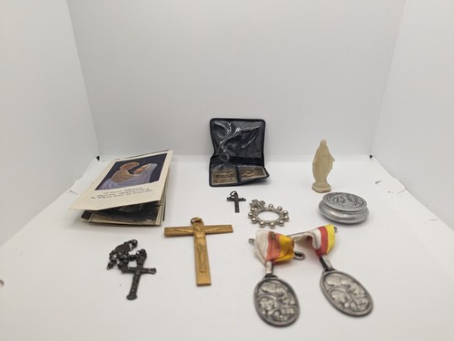 Lot objets religieux - objets,