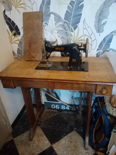 Machine coudre ancienne - à,