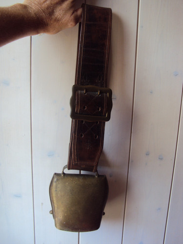 Ancienne cloche vache - ancienne,