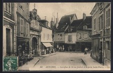 Old postcard Auxerre, Carrefour de la rue Joubert et la porte Saint-Pierre 