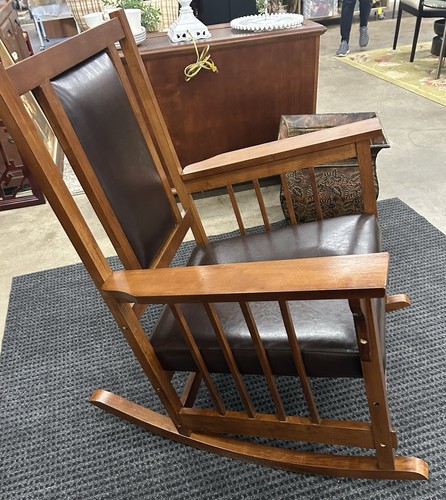 Fabulous leather and wood - fabulous,