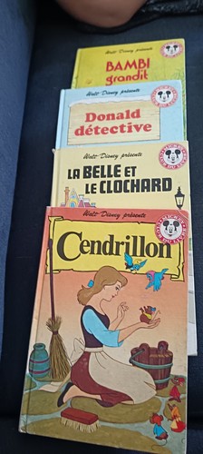 Lot ancien livres disney - 9,