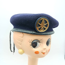 BERET bleu sombre + insigne
