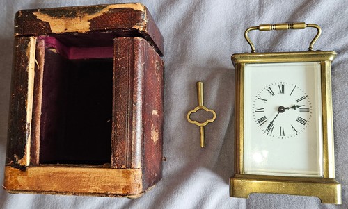 Pendulette voyage dite - de,