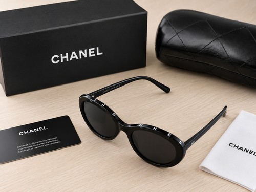 Lunettes soleil chanel - de,