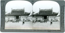 Stereo, China, Peiping, entrance to the Confucian temple Vintage stereo card - 