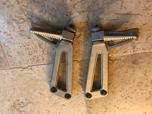 125 tdr cales pieds - ,