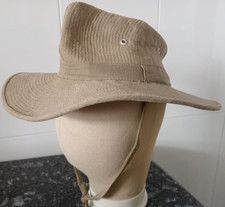 CHAPEAU DE BROUSSE MDLE "E.O"