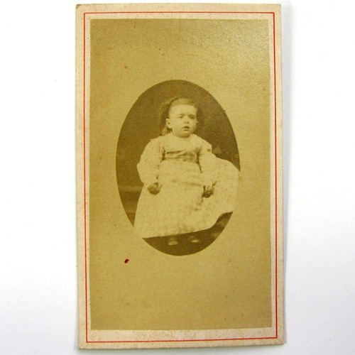 Cdv enfant robe c1885 - en,