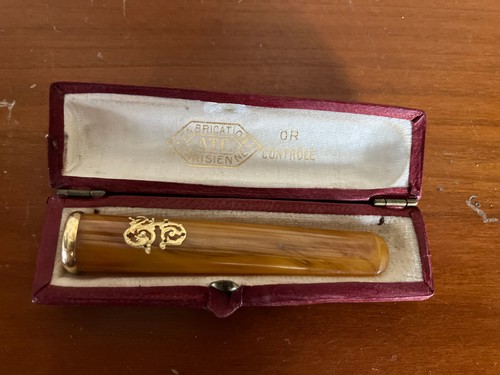 Fume cigarette ancien - fume-cigarette, ambre