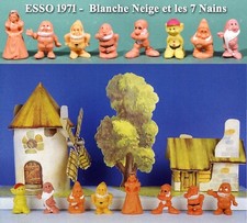 1971 ESSO, Snow White and the 7 Dwarves, 8 figures + hamlet decor
