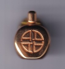 RARE PINS PIN'S .. LUXE MODE BEAUTE PARFUM PERFUME FLACON AURIEGE PARIS OR 3D~FS