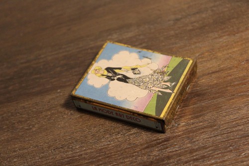 Ancienne rare petite boîte - et,