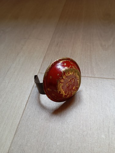 Ancienne alarme petard - alarme, a