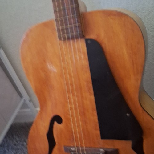 Right handed string archtop - 6-string,