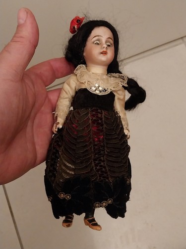 Poupee ancienne mignonnette - poupee,