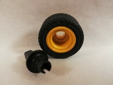 sympa  roue , pneu , jante 32X15/2    playmobil ( voiture  , vehicule ) 0231