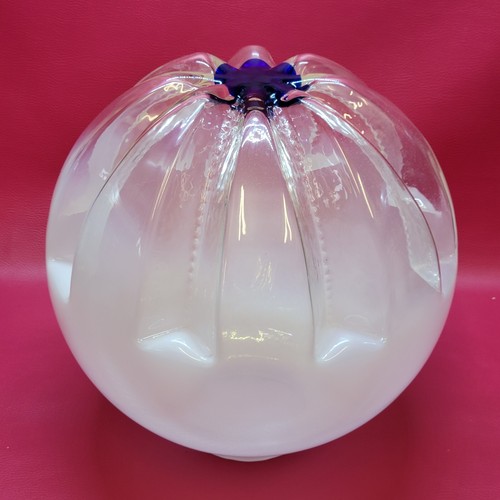 Globe boule pour - pour, ou