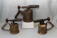 Trois lampes à souder en