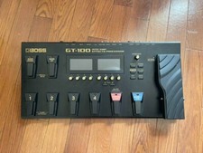 Pédale d'effet multi-effets Boss GT100 pour guitare utilisée
