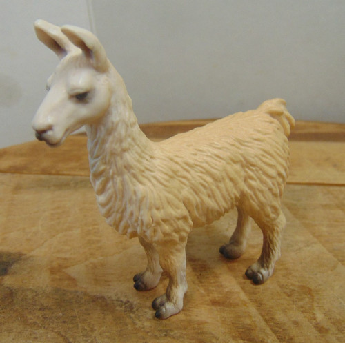 2001 schleich llama figurine - 2001,