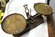 Balance type Roberval avec sa