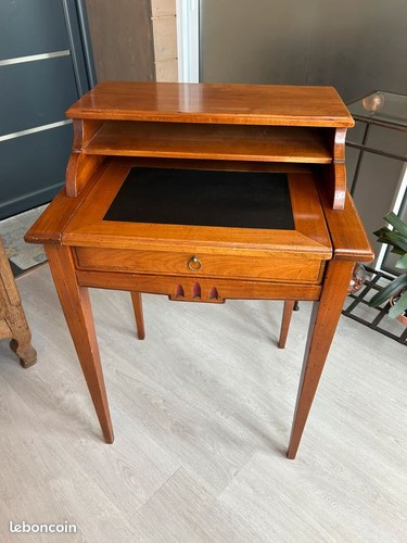 Bureau ordinateur secrétaire