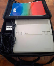 ORDINATEUR VINTAGE PORTABLE