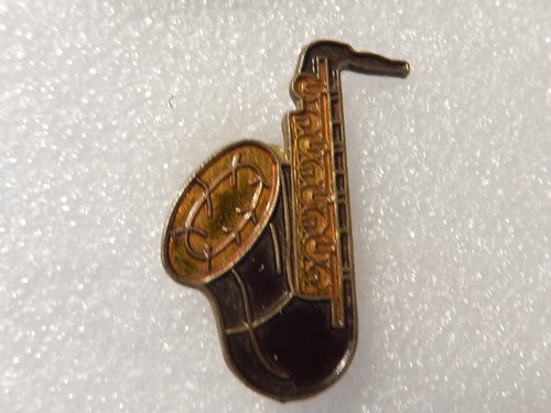 Pin saxophone - -,