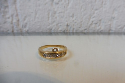 Bague élégante dorée avec - Élégante,,