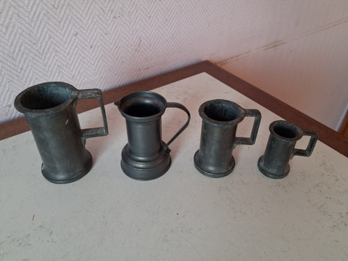 Petits brocs étain - 4, en