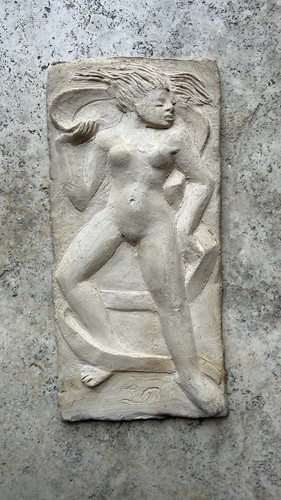 Sculpture femme nue bas relief - bas,