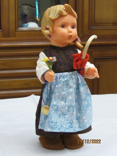 Poupée goebel hummel - et,