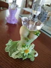 un flacon vide en verre