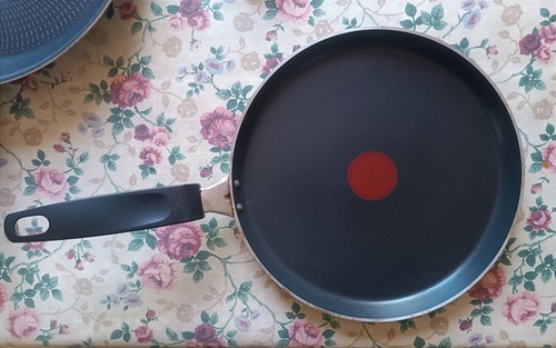 Poêle crêpes crépière - poêle,