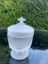 TRÈS BELLE BOMBONNIÈRE