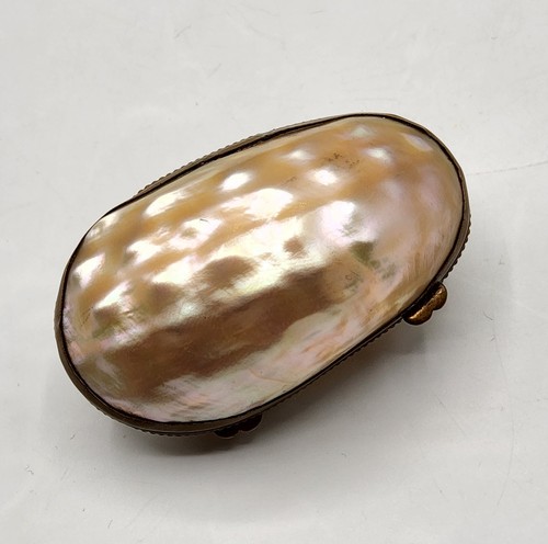 Boîte œuf porte chapelet - , en