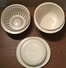 3 Piece Tupperware 1724, 1725, 1740 Ultra 21 Microwave Ovenware 2 Qt Strainer 
