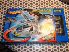 HOT WHEELS CIRCUIT COSMIC
