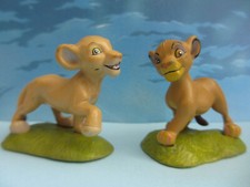 LOVELY LOT OF 2 COLLECTIBLE FIGURES THE LION KING DISNEY +/- 5.5cm