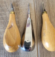 OUTILS  ANCIEN POUR LE CUIR